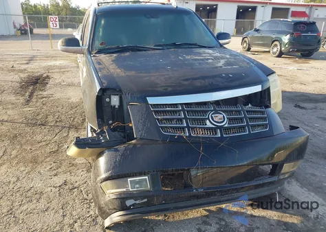 2007 Cadillac Escalade Standard from USA, damaged, VIN 1GYEC63887R310849